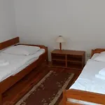 Pan Dom Pracy Twórczej W Wierzbie Parque de vacaciones *
