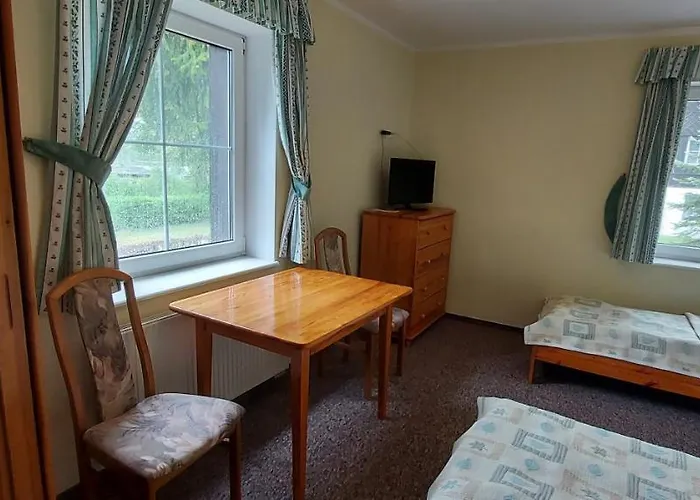 Pan Dom Pracy Tworczej W Wierzbie Prázdninový areál *